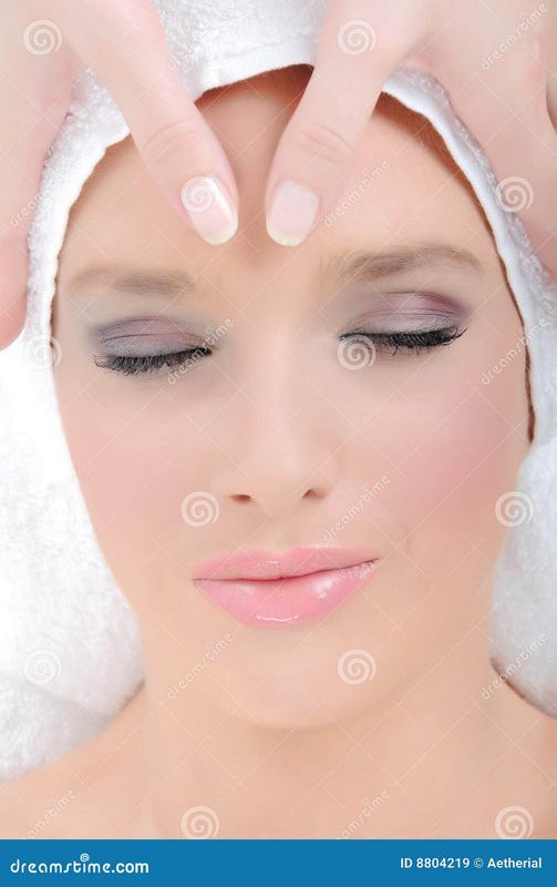 11 Benefits Of Lymphatic Drainage Massage Therapy